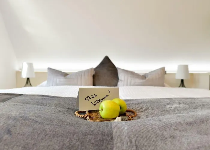 Altstadt Deluxe Apartament Chociebuż